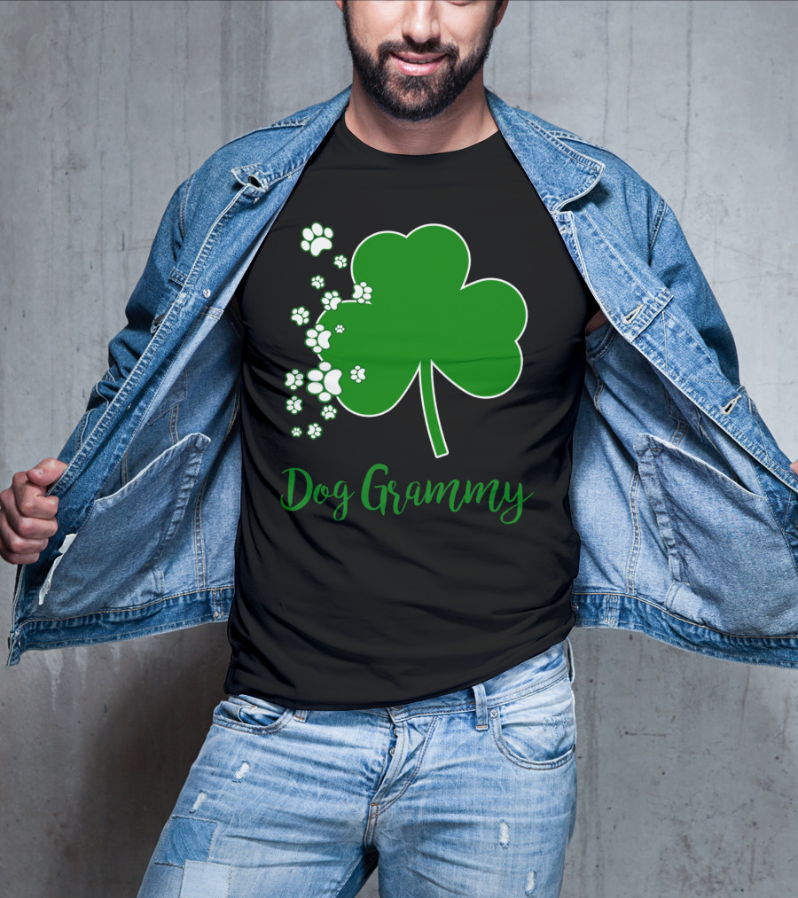 Dog Grammy Irish Shamrock With Paw Prints Best Grandmother's T-Shirt