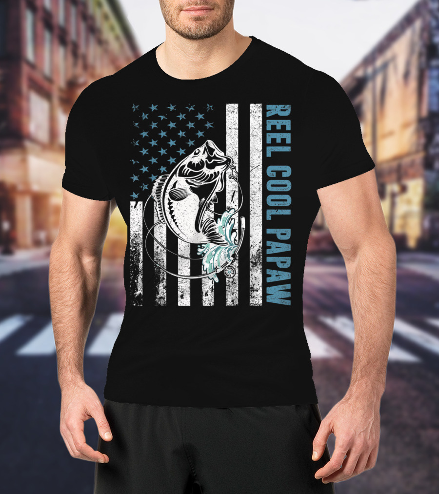 Reel Cool Papaw American Fishing Lovers Patriotic Vintage Bass T-Shirt