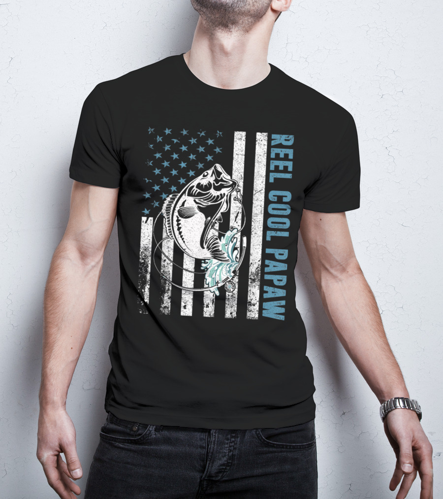 Reel Cool Papaw American Fishing Lovers Patriotic Vintage Bass T-Shirt
