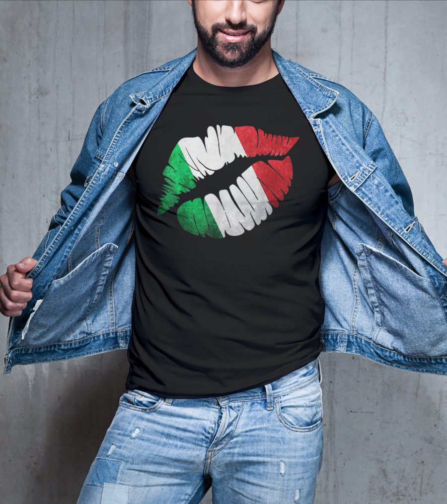 Italy Flag Distressed Patriotic Kiss T-Shirt