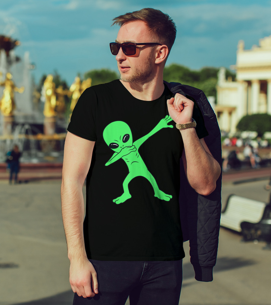 Dabbing Green Alien Halloween Funny Dab Dance T-Shirt