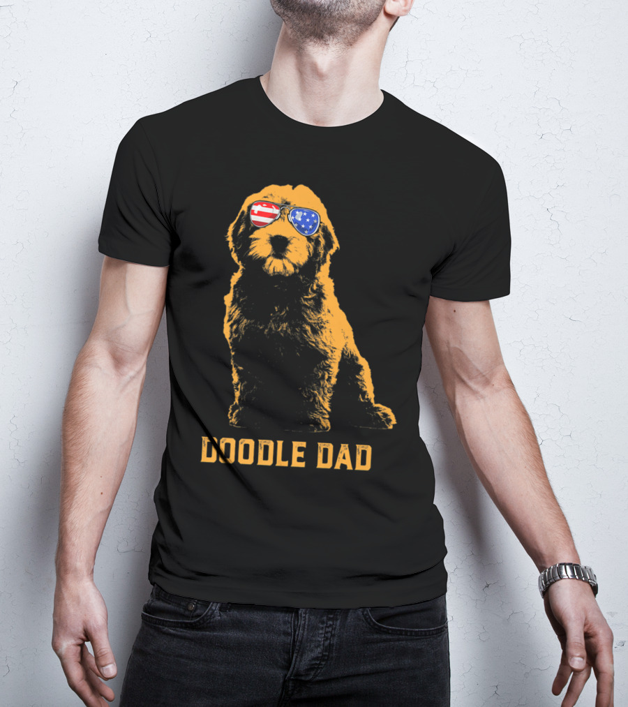 Doodle Dad Men's Goldendoodle With American Flag Sunglasses T-Shirt