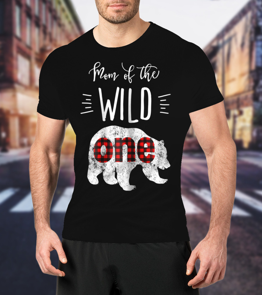 Mom Of The Wild One Bear Lumberjack Plaid T-Shirt
