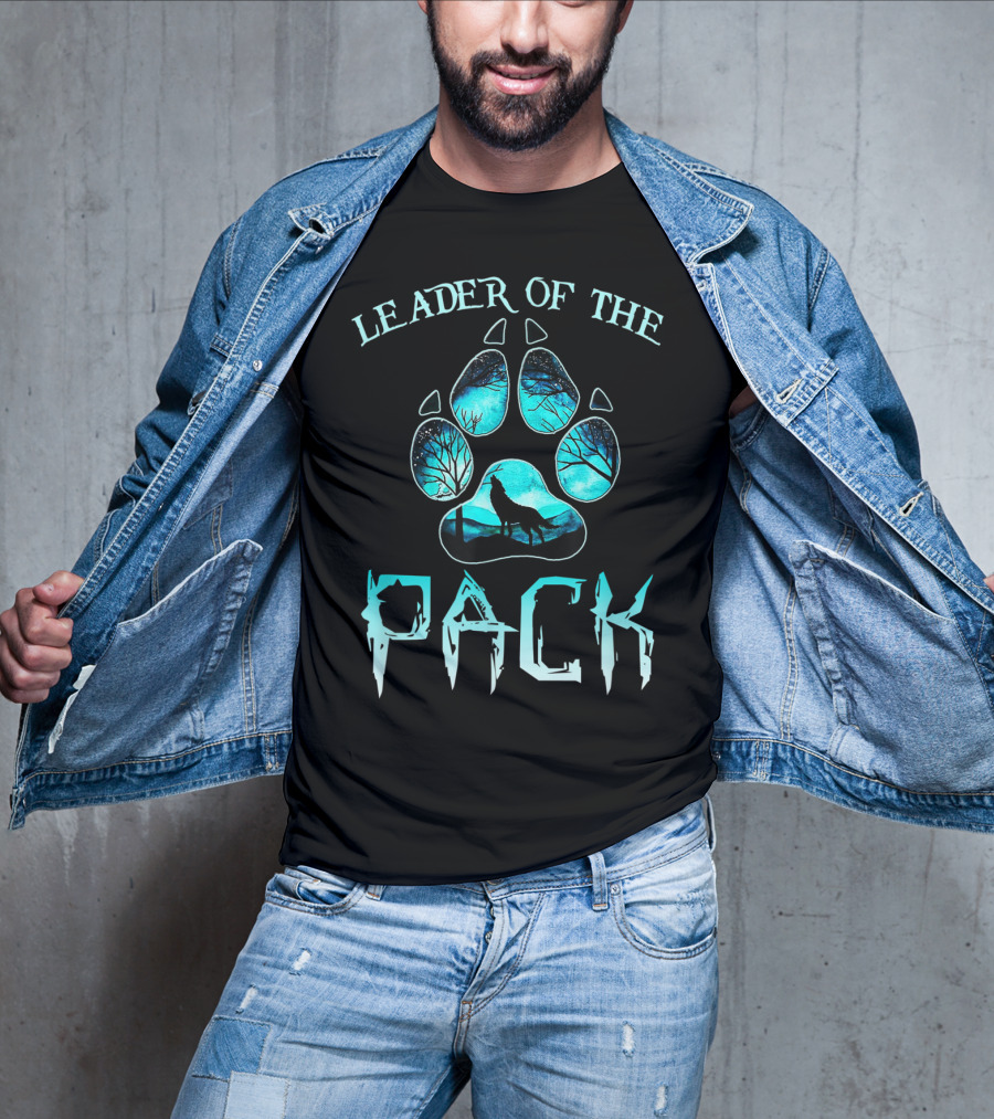 Leader Of The Pack Howling Wolf Silhouette In Pawprint For Dog And Pet Lovers T-Shirt