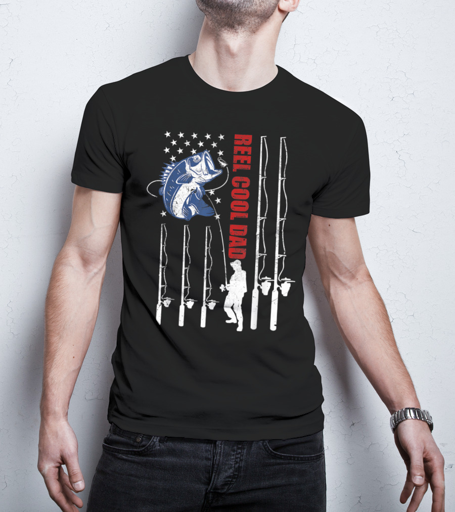 Reel Cool Dad Vintage Fishing USA Flag Mens Fish Rods T-Shirt