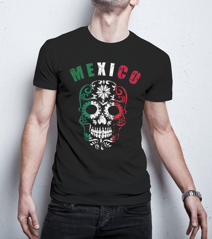 Mexico Distressed Sugar Skull Soccer Fan T-Shirt