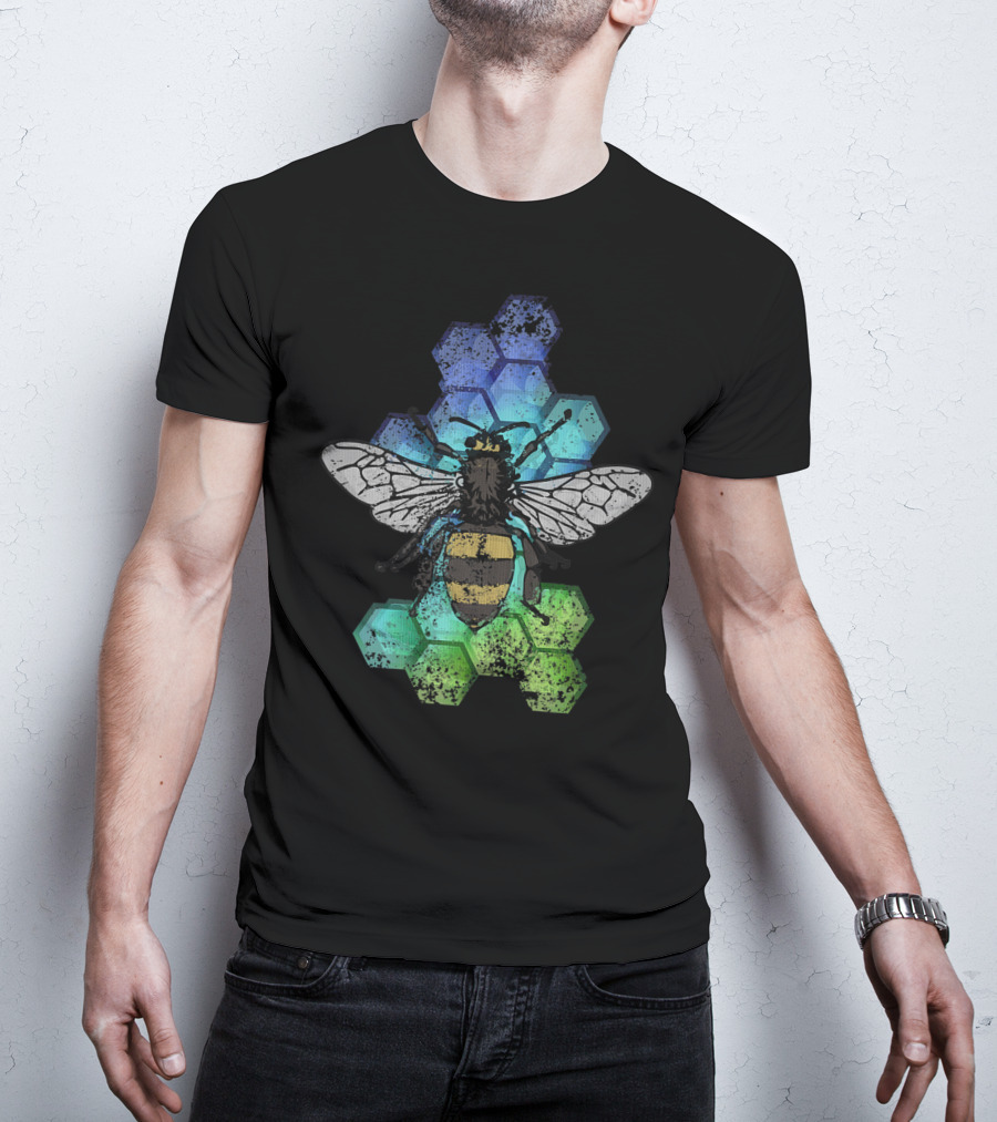 Honey Bee Beekeeping Vintage Naturalist Honeycomb Background T-Shirt