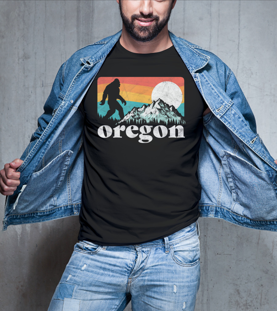 Bigfoot Oregon Mountains Retro Sunset T-Shirt