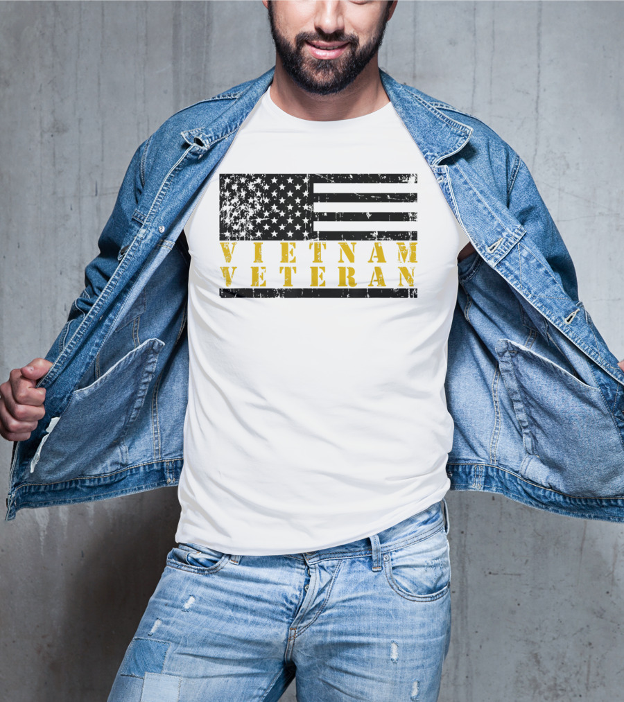 Vietnam Veteran Distressed Flag American T-Shirt