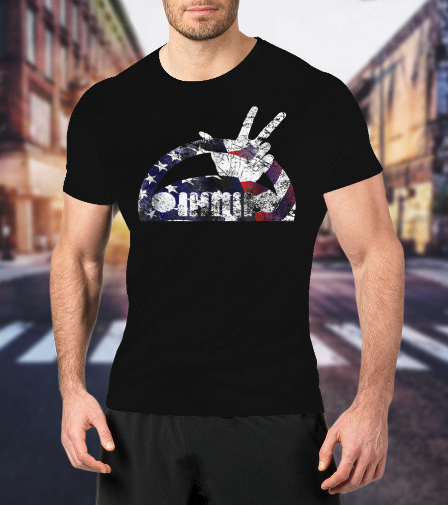 Jeep Wave American Flag Distressed Iconic T-Shirt