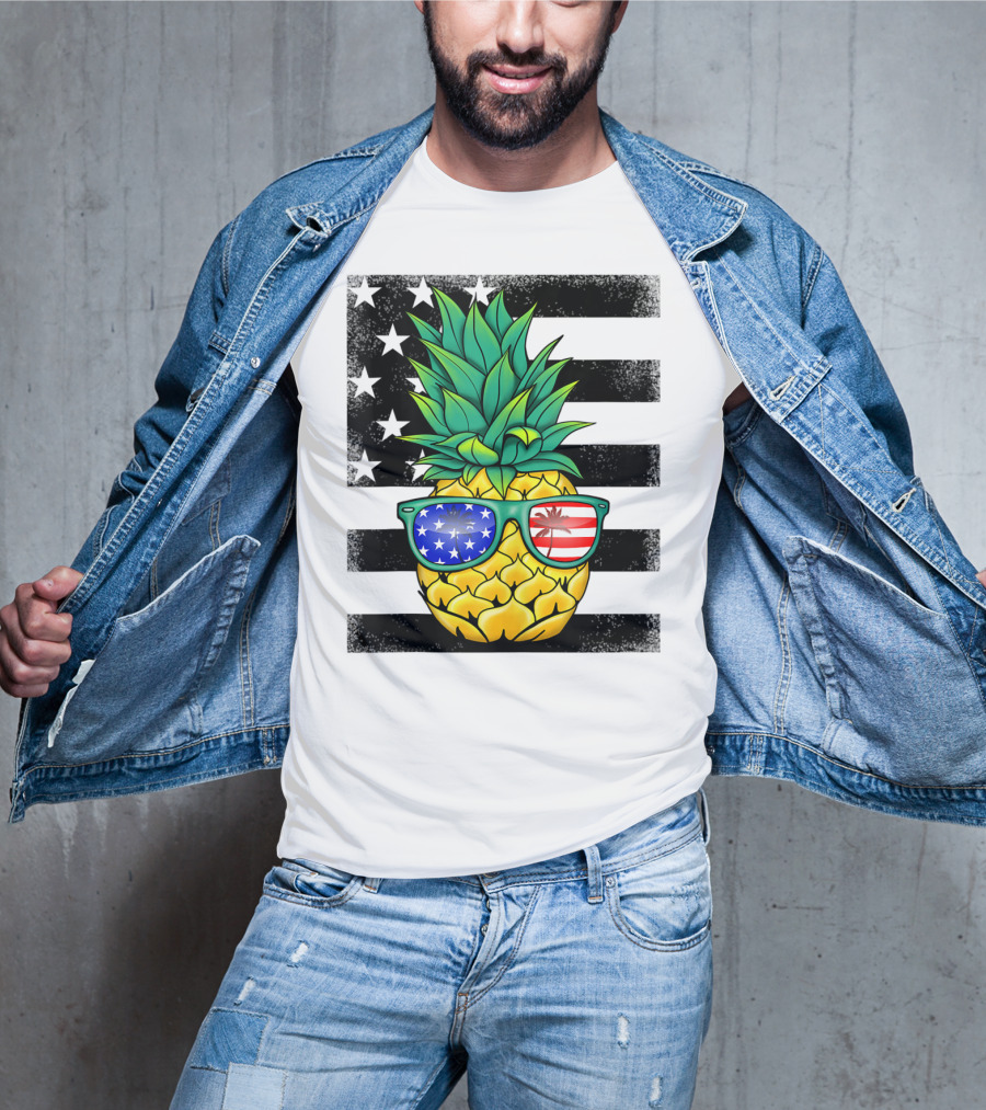 Hawaiian Pineapple With American Flag Sunglasses On Distressed Stars And Stripes Background T-Shirt