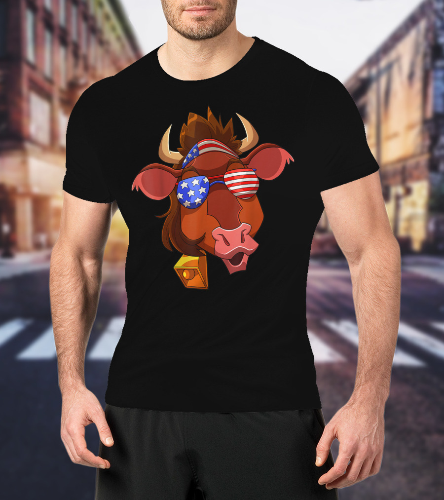Patriotic American Flag Sunglasses Cow USA Independence Day T-Shirt