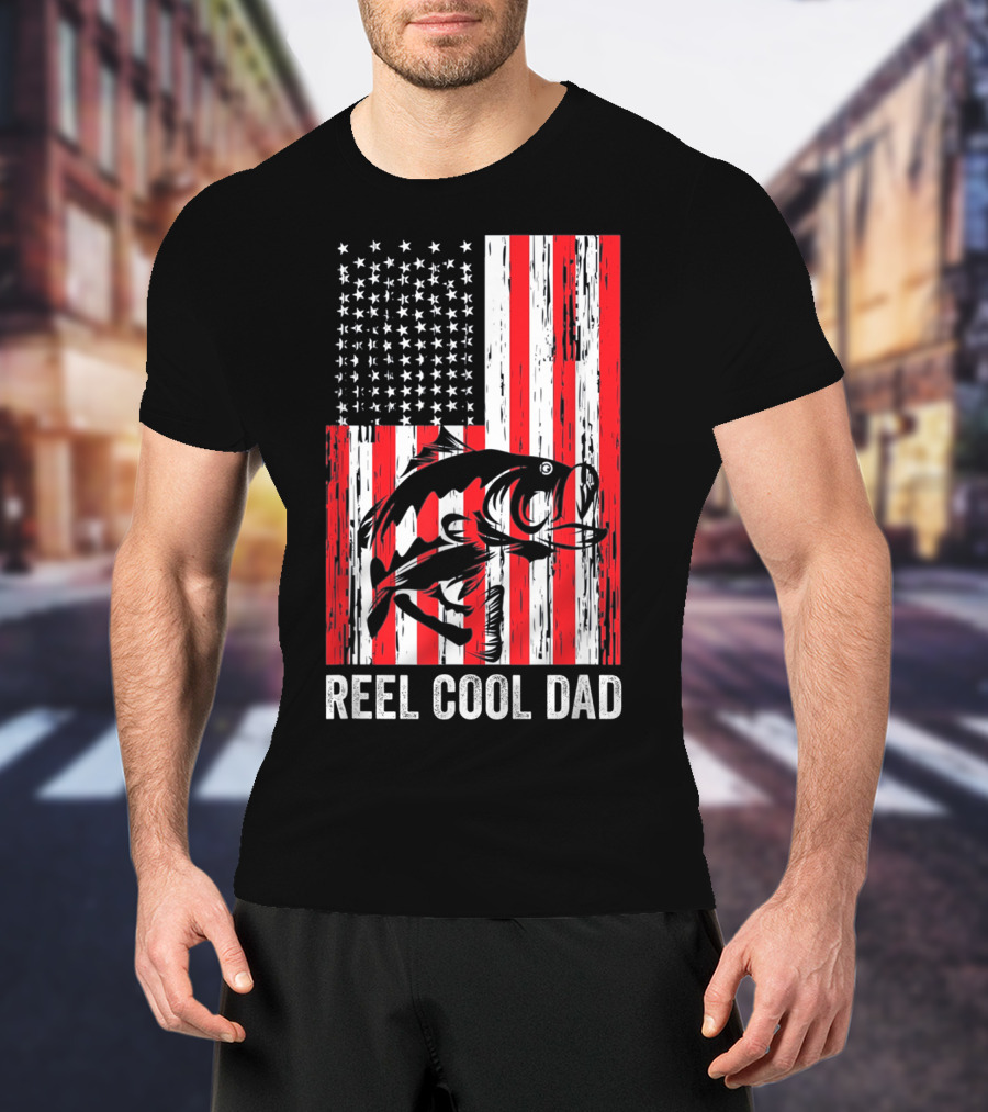 Reel Cool Dad Vintage Fisherman American Flag Father's Day T-Shirt