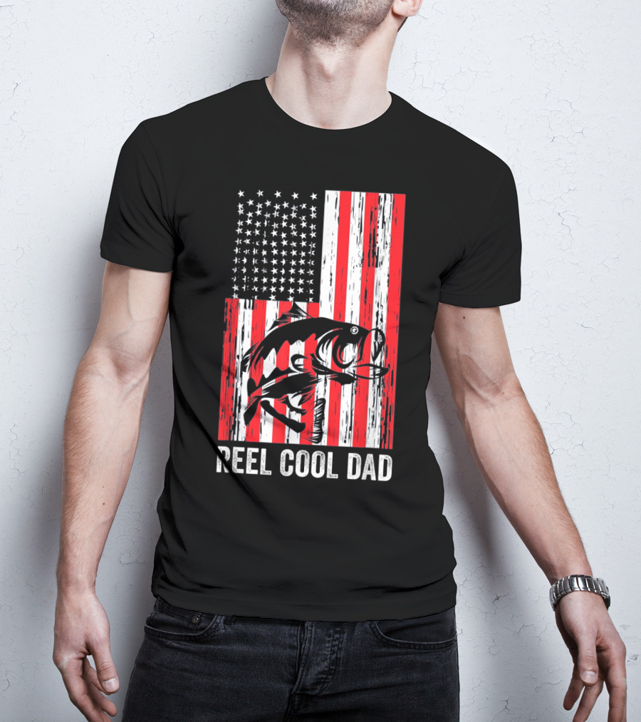 Reel Cool Dad Vintage Fisherman American Flag Father's Day T-Shirt