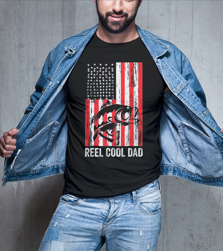 Reel Cool Dad Vintage Fisherman American Flag Father's Day T-Shirt