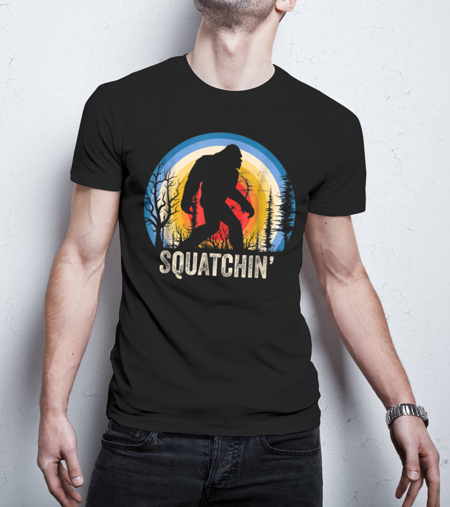 Squatchin Sasquatch Lover Vintage Sunset T-Shirt
