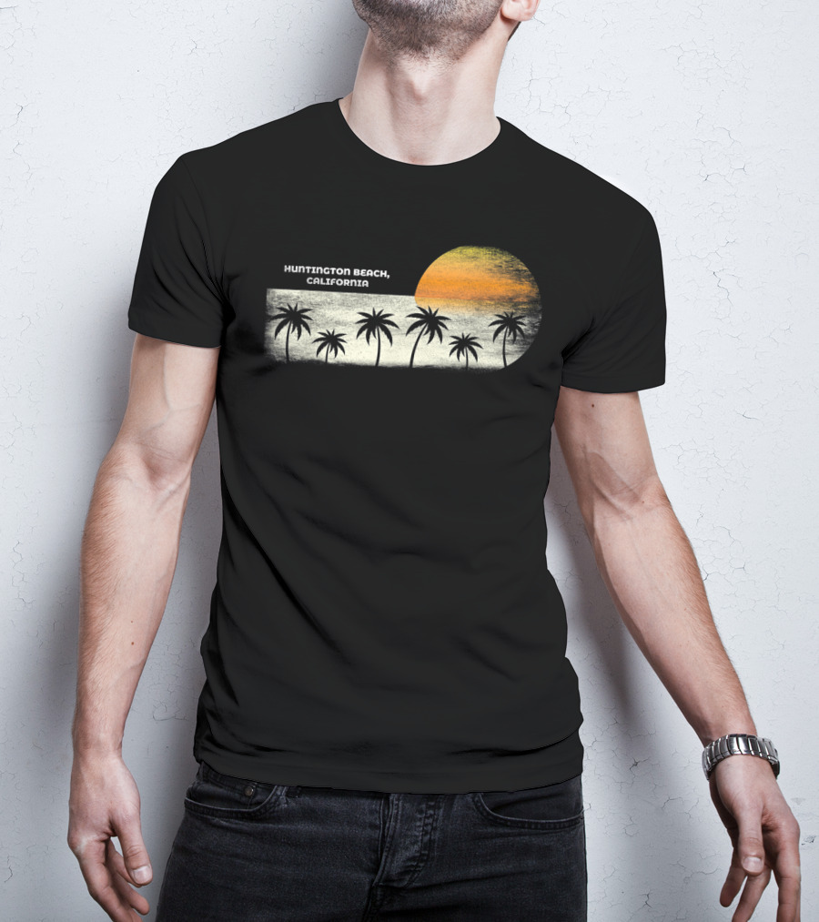 Huntington Beach California Vintage Ocean Sunset With Palm Trees T-Shirt