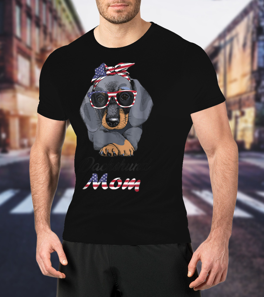 Dachshund Mom Bandana Glasses USA Flag T-Shirt