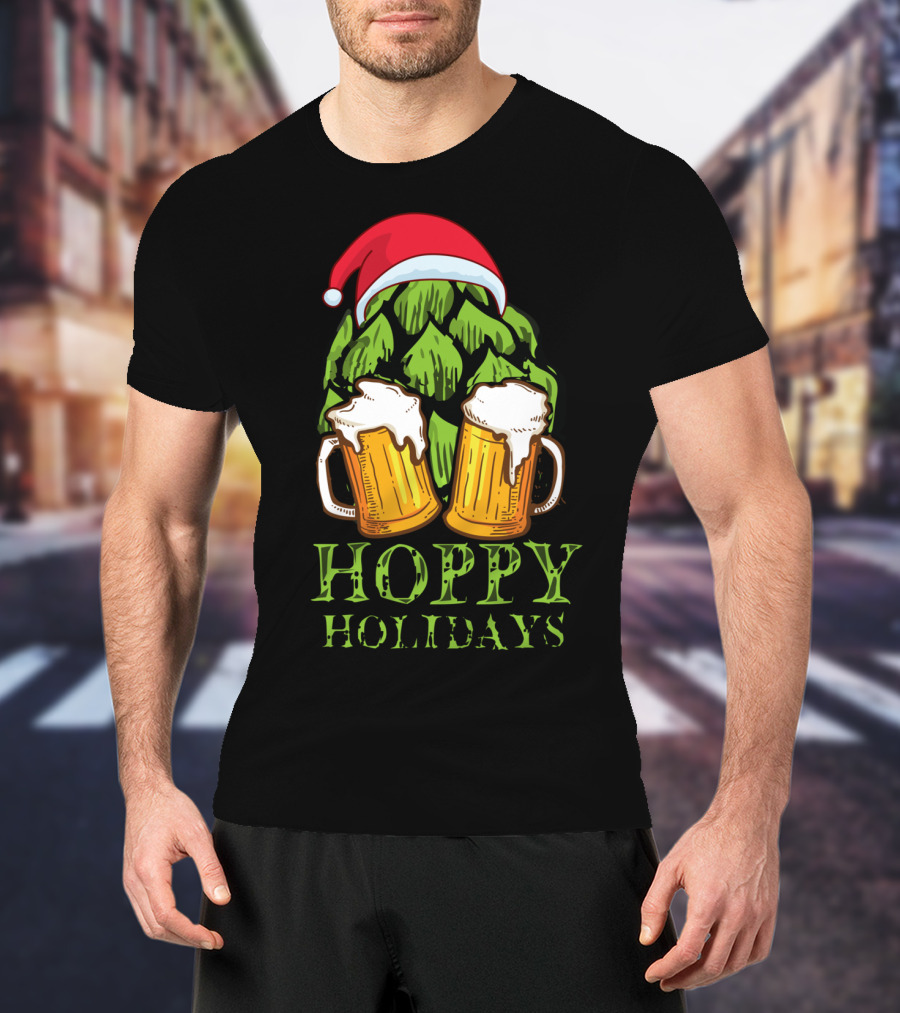 Hoppy Holidays Funny Christmas Craft Beer Hops With Santa Hat And Beer Mugs T-Shirt