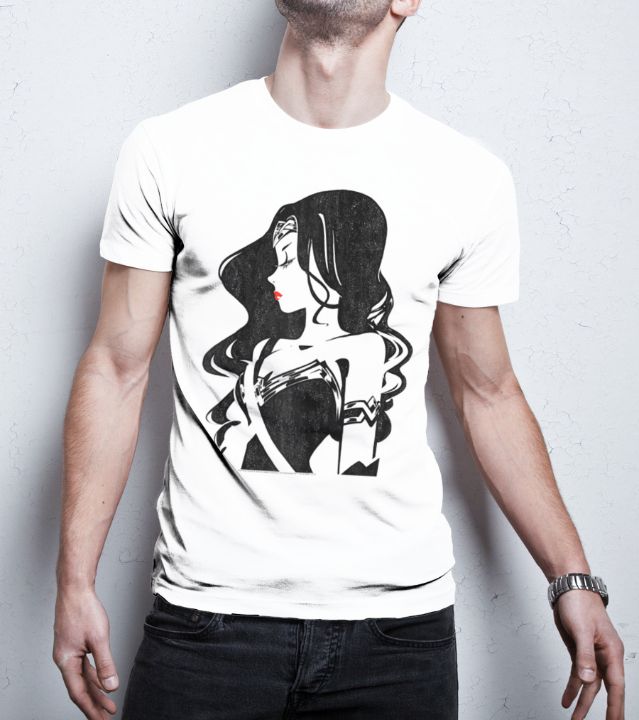 Justice League Wonder Woman Profile Silhouette With Red Lips T-Shirt