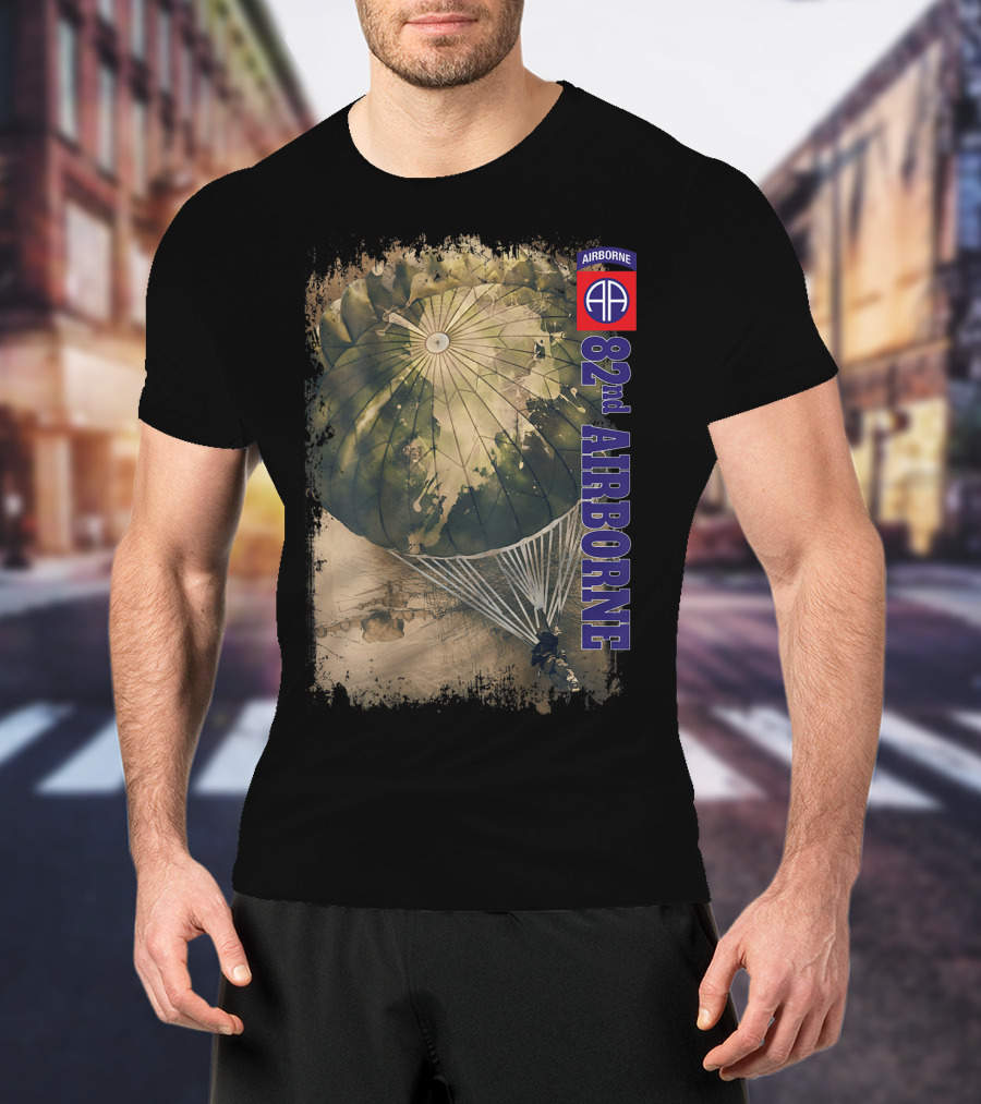 82Nd Airborne Division Parachute And Emblem T-Shirt