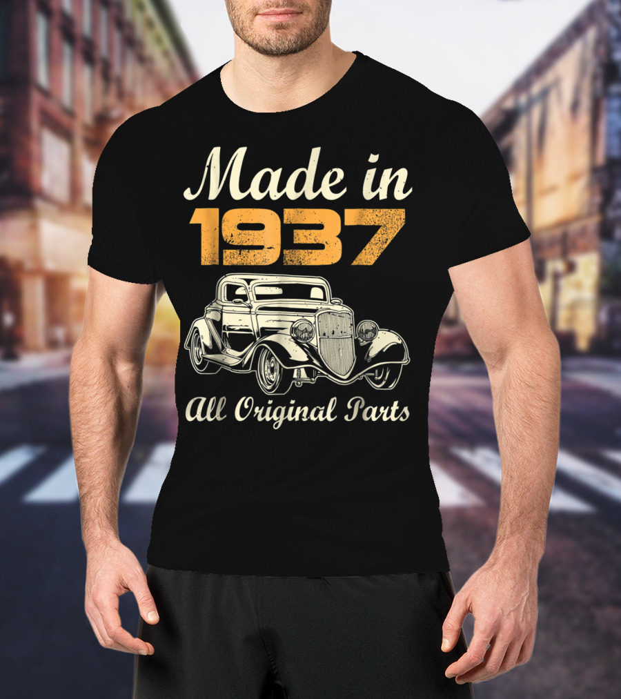 Made In 1937 All Original Parts Vintage Car 82nd Birthday T-Shirt