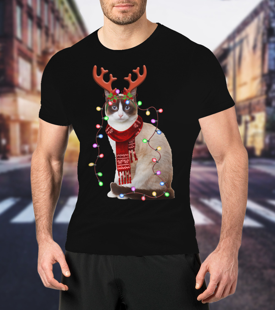 Santa Siamese Cat Reindeer Antlers Wrapped In Christmas Lights T-Shirt