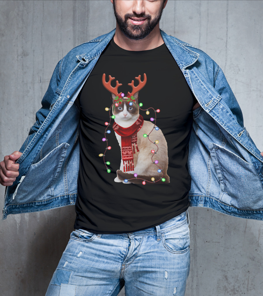 Santa Siamese Cat Reindeer Antlers Wrapped In Christmas Lights T-Shirt