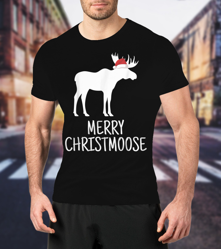 Merry Christmoose Funny Pun Animal Holiday Moose With Santa Hat T-Shirt