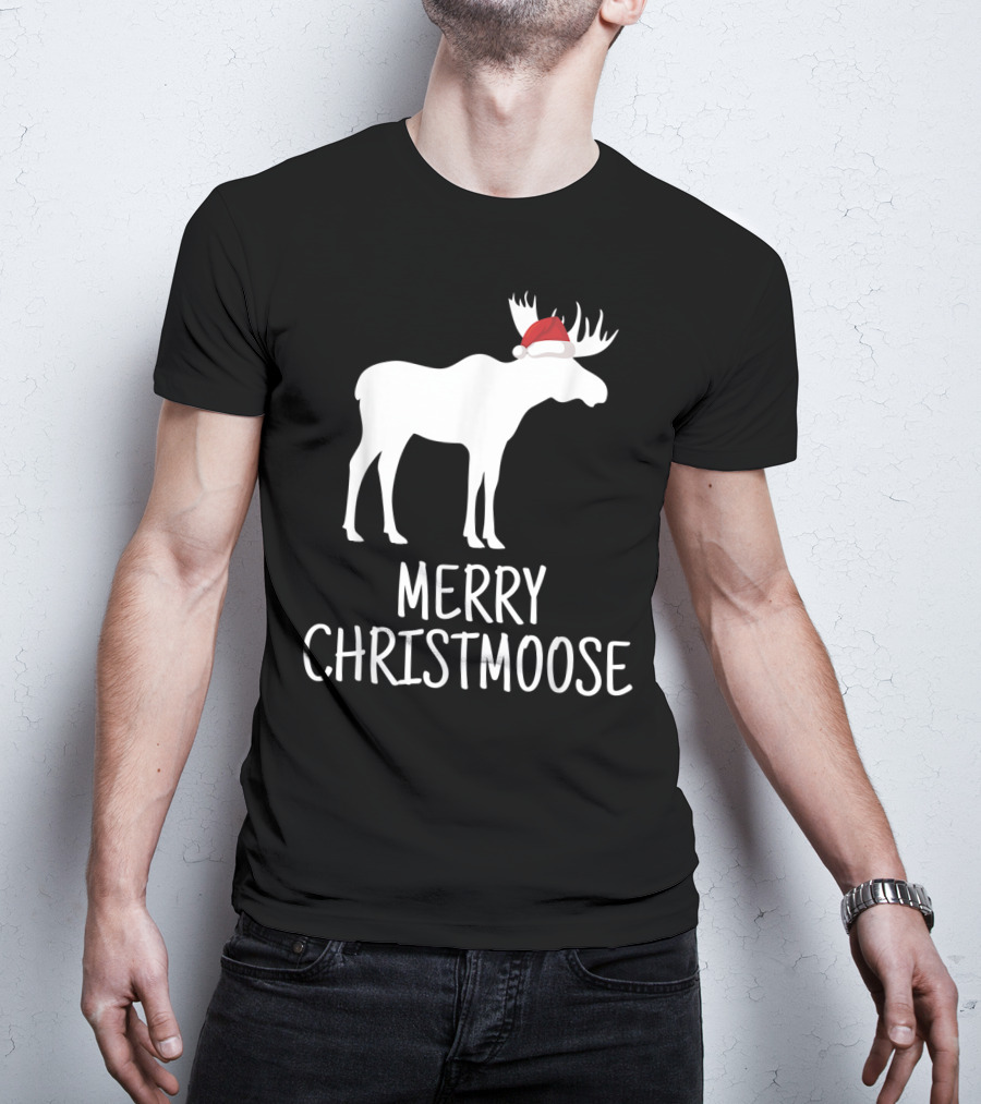 Merry Christmoose Funny Pun Animal Holiday Moose With Santa Hat T-Shirt
