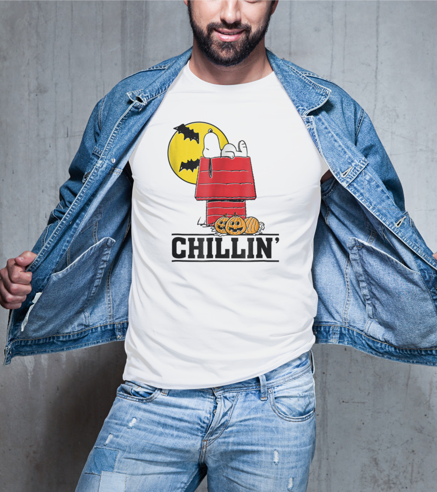 Peanuts Snoopy Chillin' Halloween With Pumpkins And Bats T-Shirt