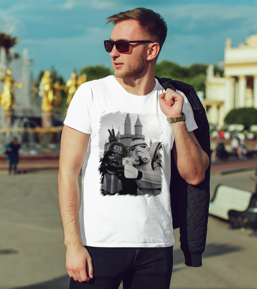 Selfie With Darth Vader And Stormtroopers At Disneyland Castle Star Wars T-Shirt