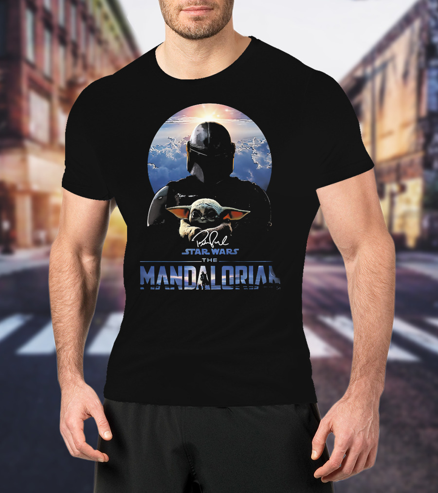 Star Wars The Mandalorian Mando And Grogu Signature Sky Background T-Shirt
