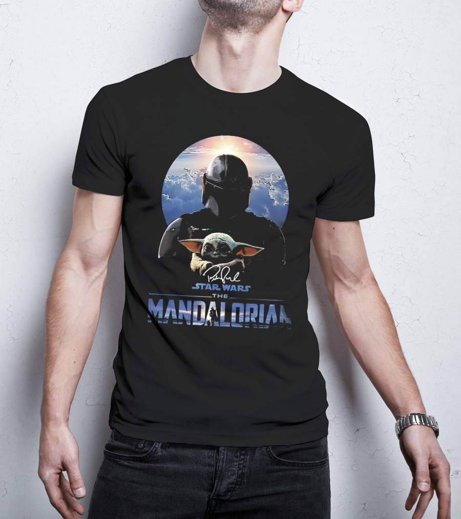 Star Wars The Mandalorian Mando And Grogu Signature Sky Background T-Shirt