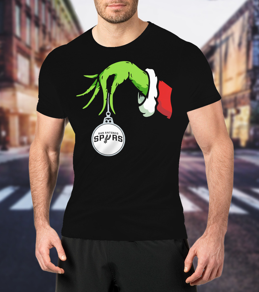 The Grinch Holding San Antonio Spurs T-Shirt
