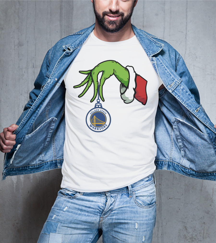 The Grinch Hand Holding Golden State Warriors T-Shirt