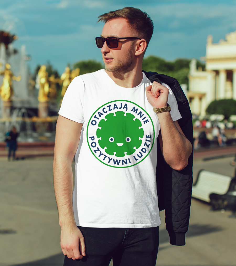 Otaczają Mnie Pozytywni Ludzie Green Smiley Puzzle Face T-Shirt