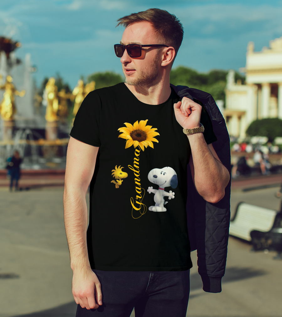 Grandma Snoopy And Woodstock With Sunflower T-Shirt
