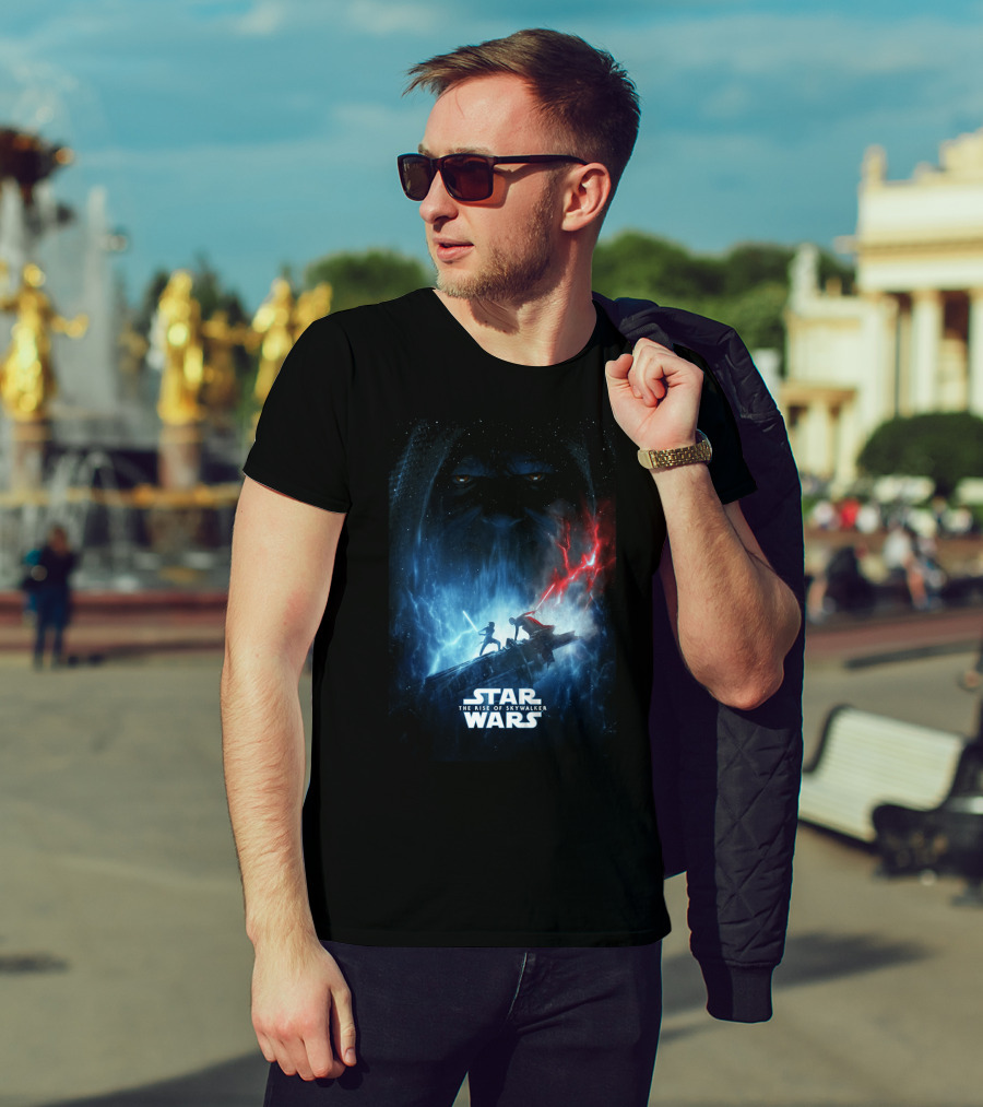 Star Wars The Rise Of Skywalker Epic Duel With Red And Blue Lightsabers T-Shirt