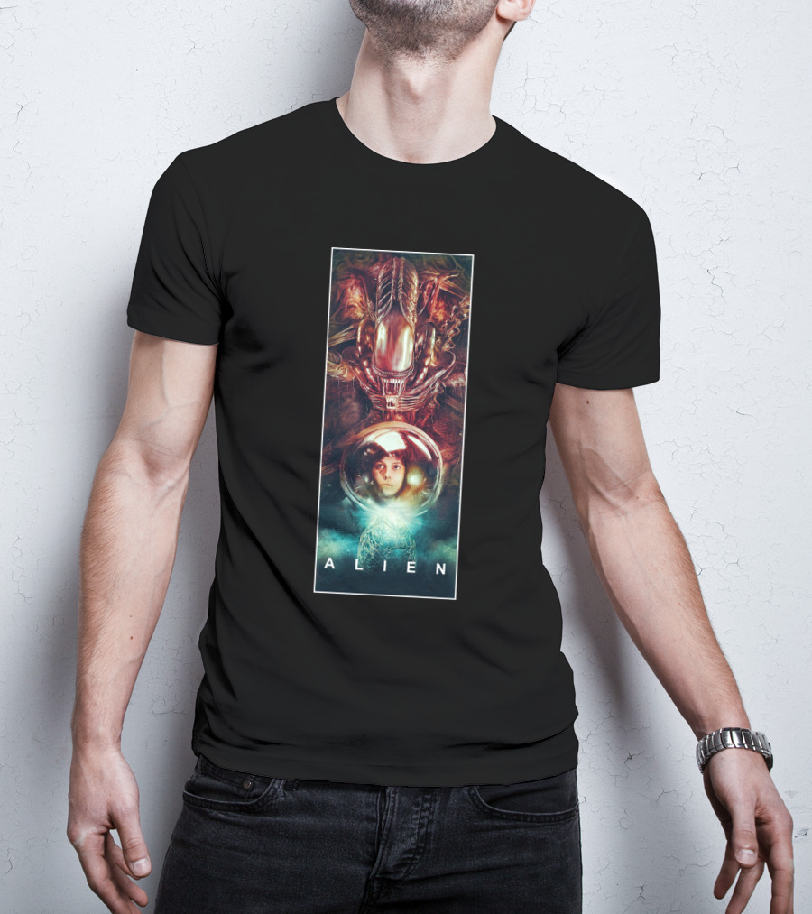 Alien Movie Iconic Sci-Fi Creature And Space Helmet Face T-Shirt