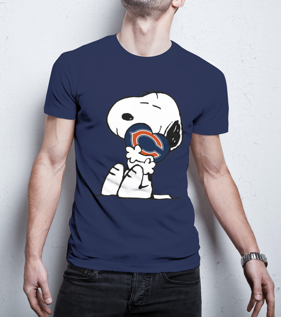 Snoopy Hugging Chicago Bears Heart T-Shirt