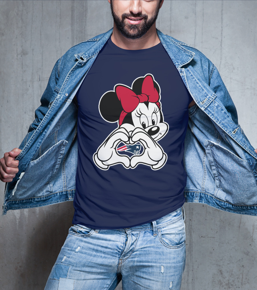 New England Patriots Minnie Mouse Heart Hands T-Shirt