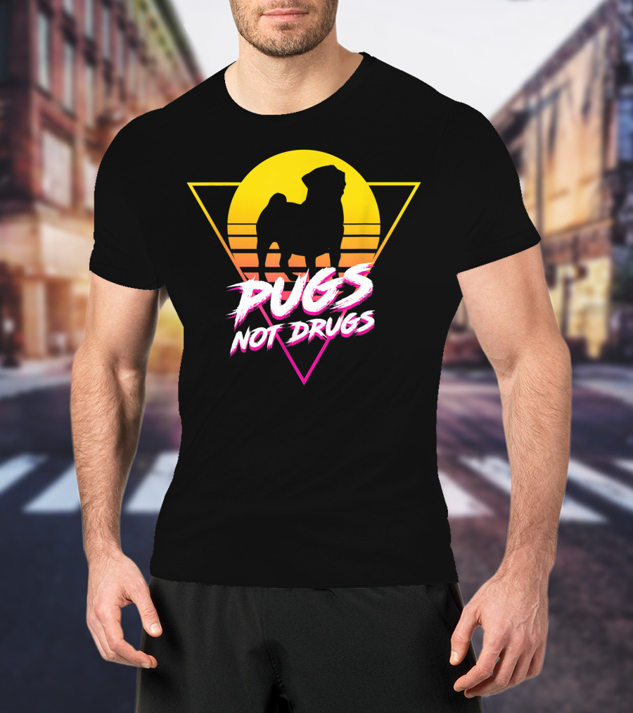 Pugs Not Drugs Retro Sunset Triangle T-Shirt