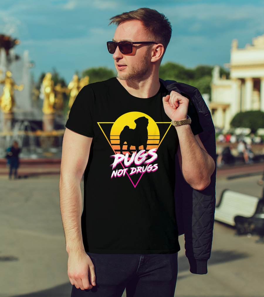 Pugs Not Drugs Retro Sunset Triangle T-Shirt
