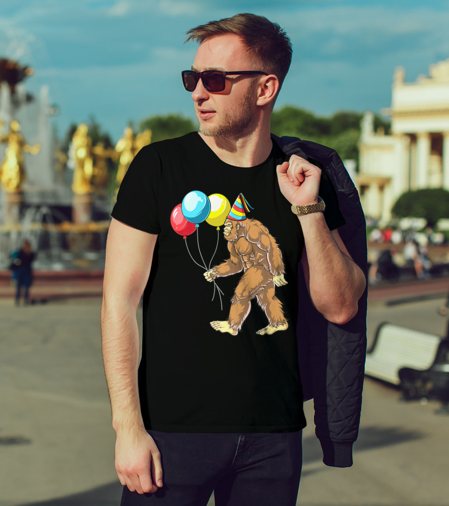 Bigfoot It's My Birthday Kids Boys Sasquatch Party With Balloons And Party Hat T-Shirt