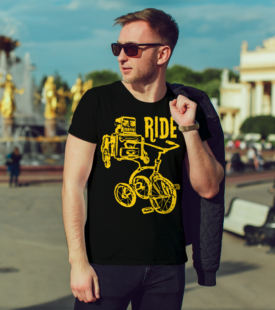 I Want To Ride My Tricycle Robot On Trike Vintage Style RIDE T-Shirt
