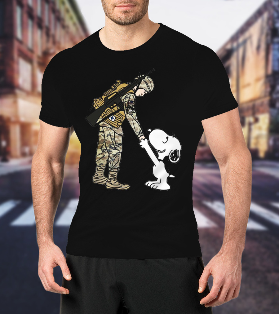 Veteran And Snoopy Dog Saluting Friendship T-Shirt