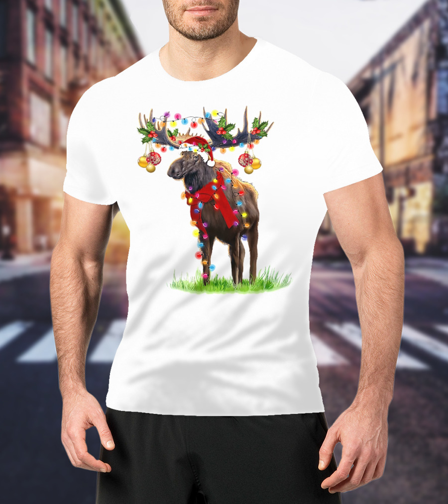 Moose Santa Reindeer Christmas Lights Holiday Décor T-Shirt