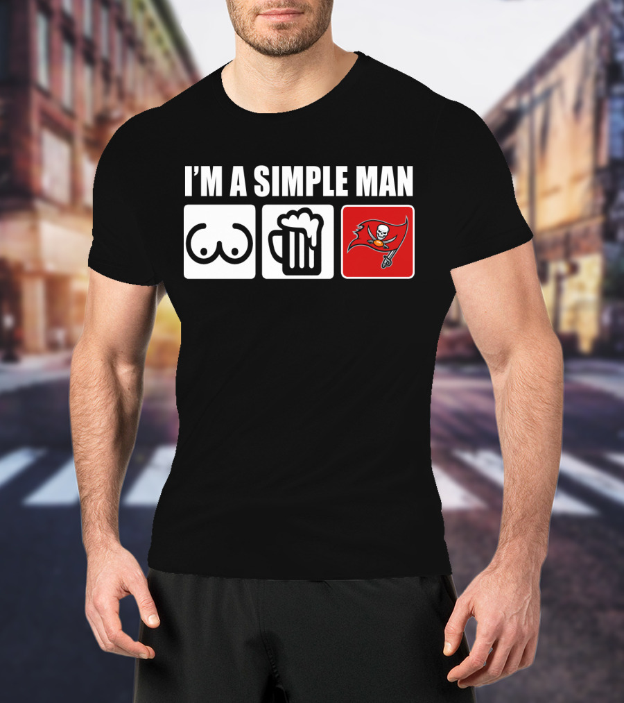 I'm A Simple Man Bucs Pirate Flag Beer Mug Icons T-Shirt
