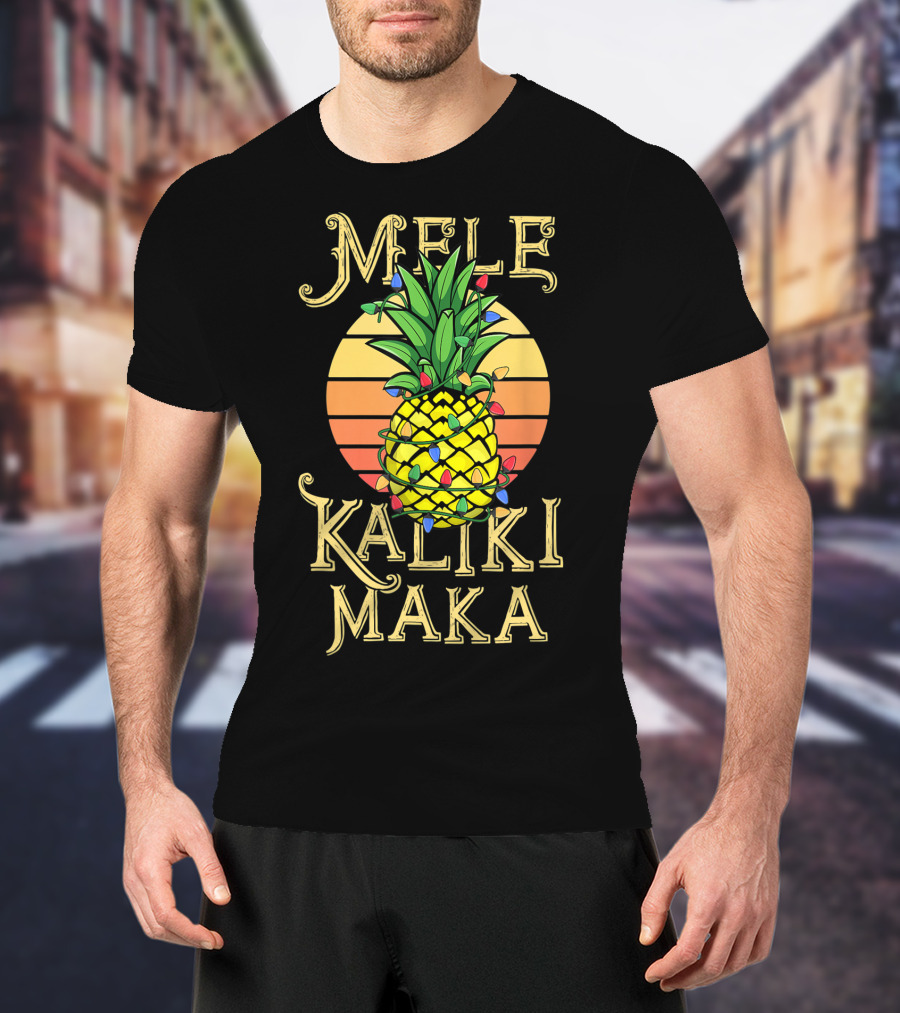 Mele Kalikimaka Hawaiian Christmas Pineapple Lights Vintage Sunset T-Shirt